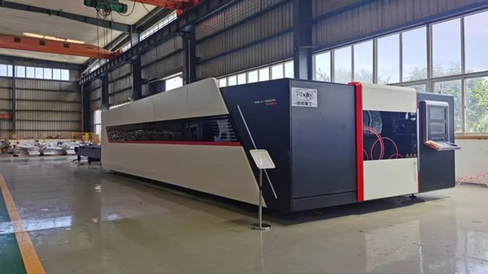 Fully Enclosed CNC Fiber Laser - Industrial Fiber Laser Cutting Machine review and price